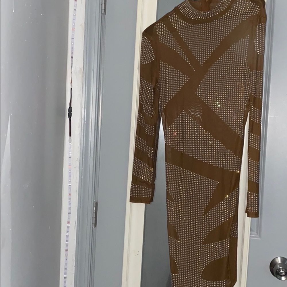 Beaded Dress With Zipper In The Back